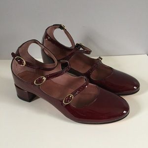 Summit by White Mountain Myrlie Mary Jane